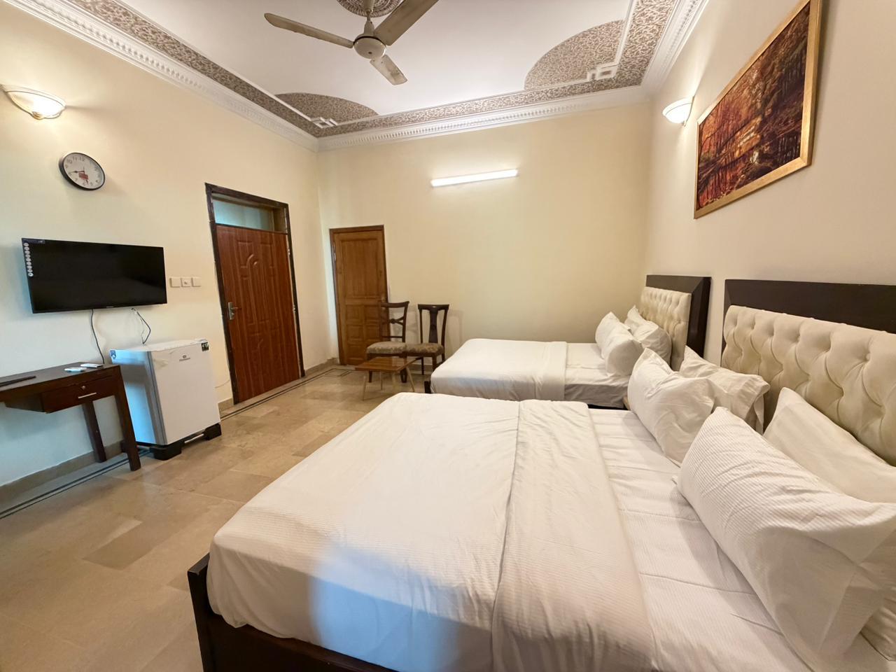 Family Room - Guest House in Islamabad, ideal for families
